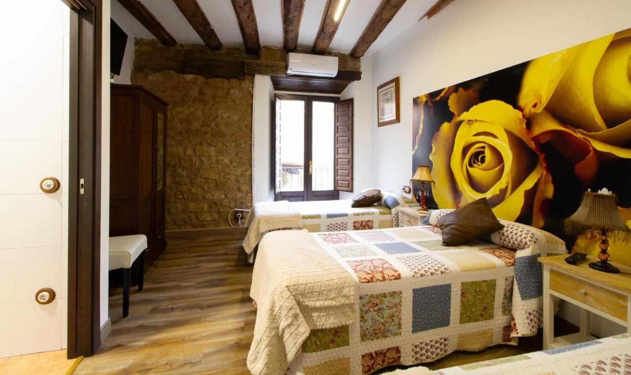 La Pata De Oca Hostal Rural Y Albergue Torres del Rio Exterior photo